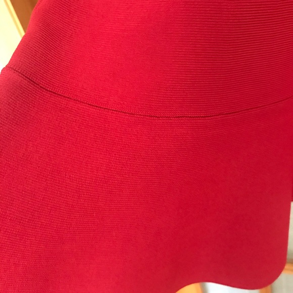 Guess red strechy Dress - Picture 4 of 5